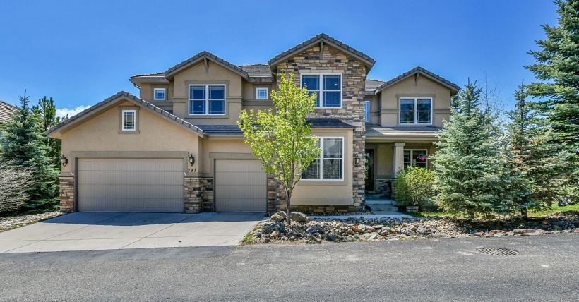 Discover this beautifully appointed, spacious home designed for modern living and entertaining. 